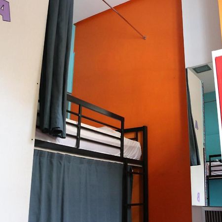 Urban Hostel Madrid Esterno foto
