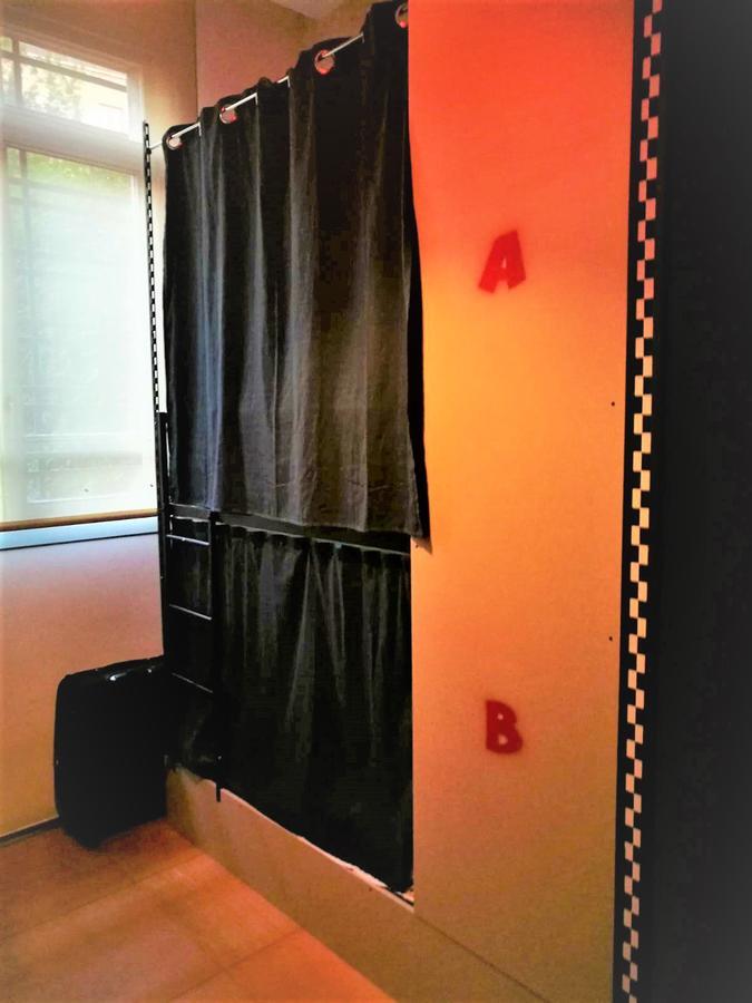 Urban Hostel Madrid Esterno foto