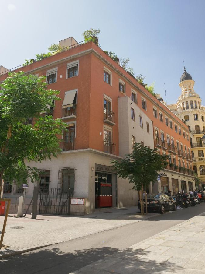 Urban Hostel Madrid Esterno foto