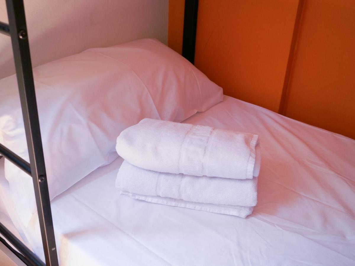 Urban Hostel Madrid Esterno foto