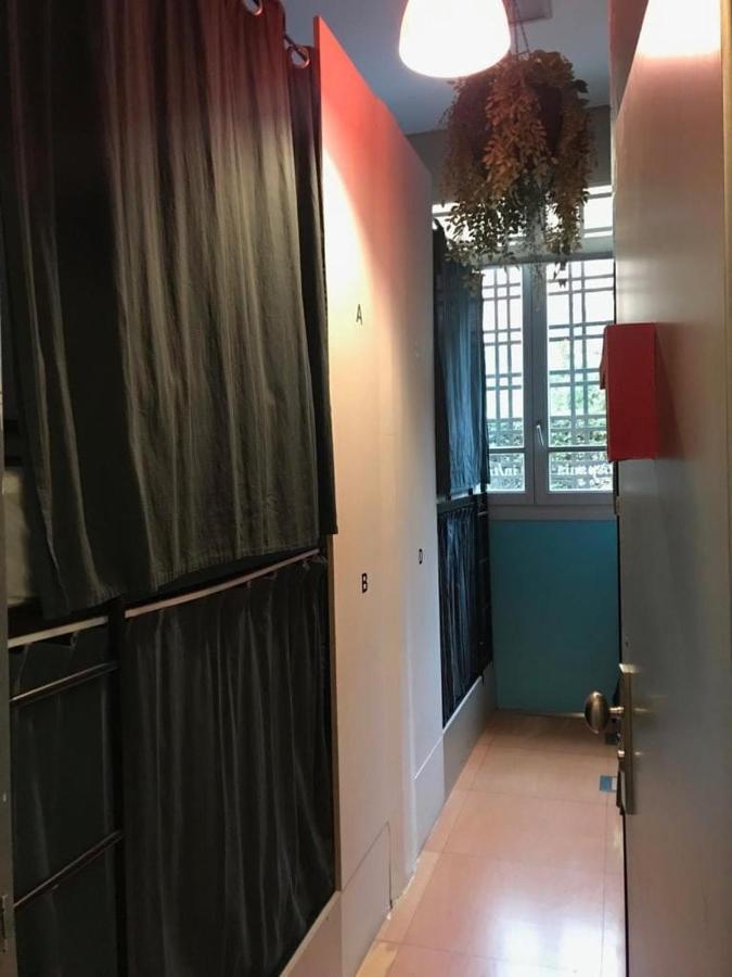 Urban Hostel Madrid Esterno foto