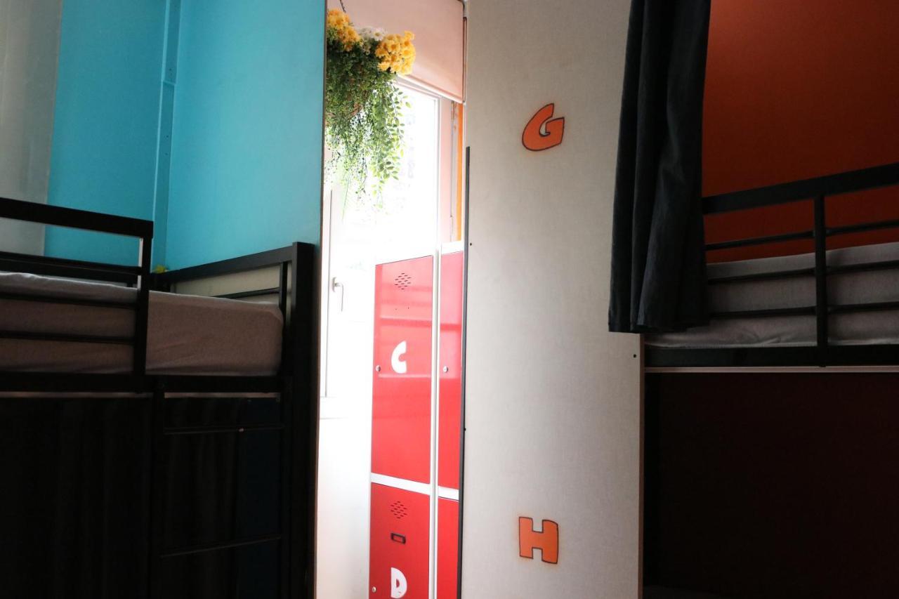 Urban Hostel Madrid Esterno foto