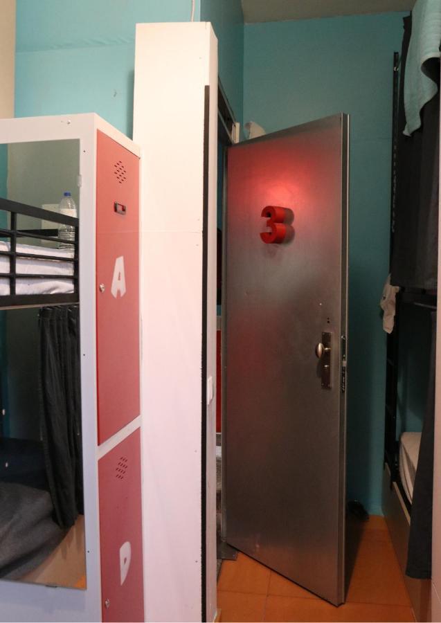 Urban Hostel Madrid Esterno foto